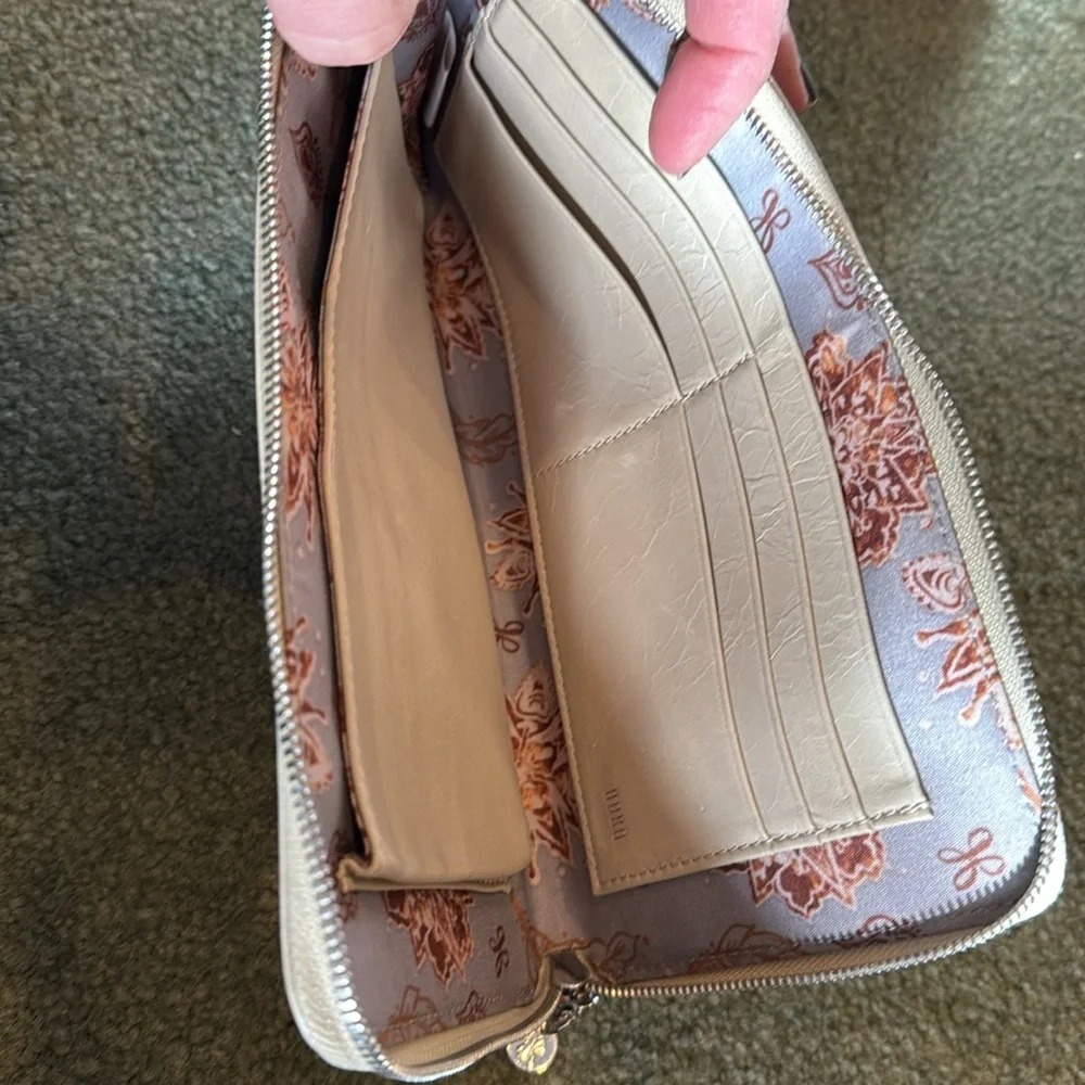 Hobo wristlet - Picture 4 of 5